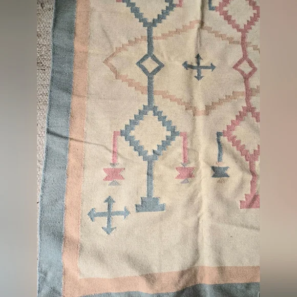 Vintage Wool Rug - Picture 5 of 6